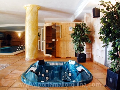 Whirlpool und Sauna