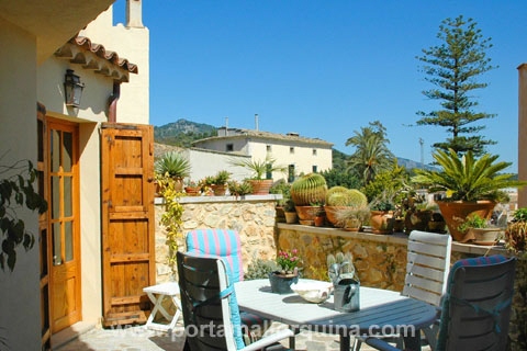 Sonnige Terrasse