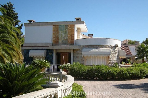 Villa in Las Maravillas