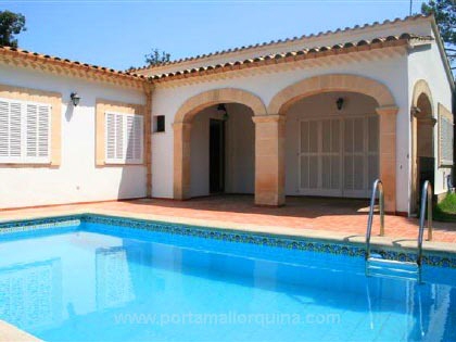 Villa in Cala San Vicente
