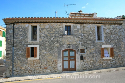 Haus in Moscari zum Kauf