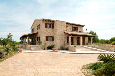 Luxuriöse Finca am Bergfuss der Tramuntana