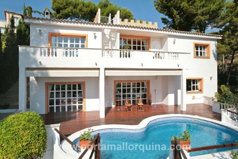 Villa in Paguera zum Kauf
