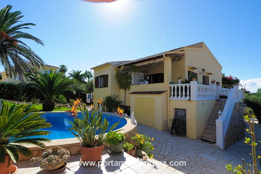 Villa in Bahia Azul