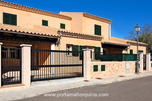 Haus in Pina