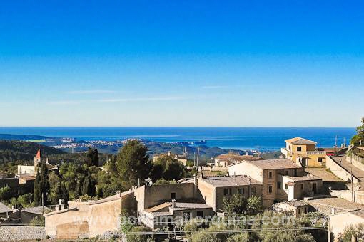 Einmaliger Blick über Galilea und die Bucht von Palma