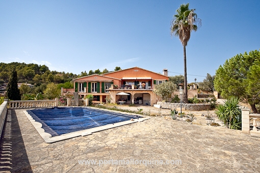 Villa in Esporles