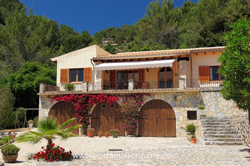 Ansicht des mallorquinischen Landhauses