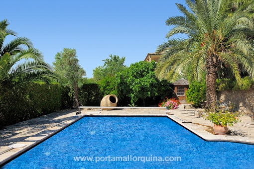 Mediterranes Ambiente am Pool