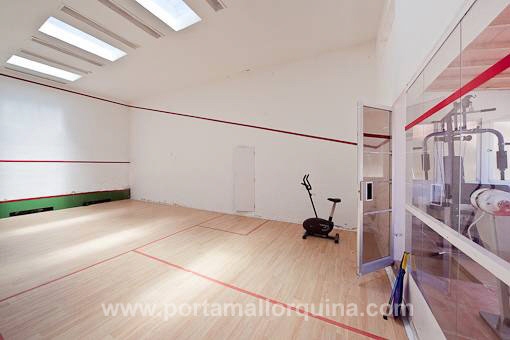 Fitnessbereich der Villa