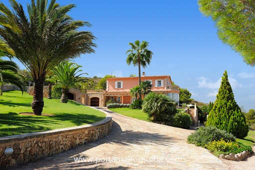 Villa in Son Carrio