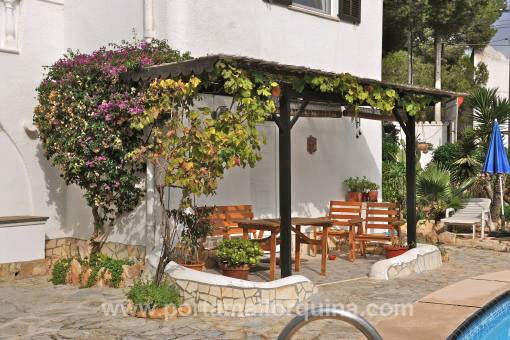 Überdachte Terrasse