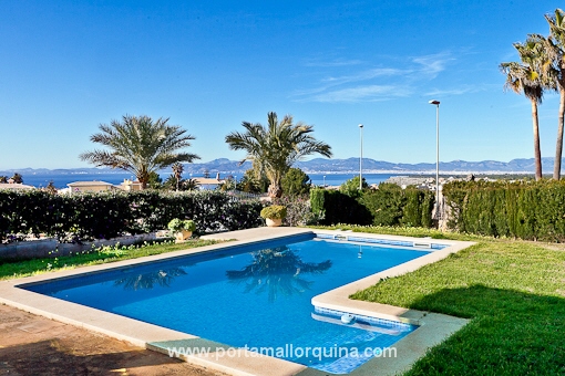 Meerblick vom Pool aus