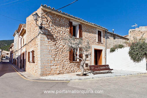 Haus in Alaro