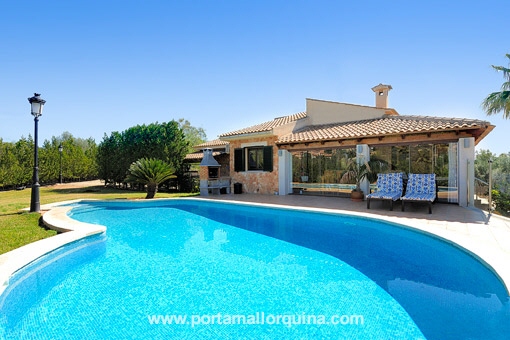 Beeindruckende Finca in Puntiro - mit Blick aufs Meer und auf Palma