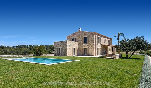 Traditionelle Luxusfinca in exponierter Lage