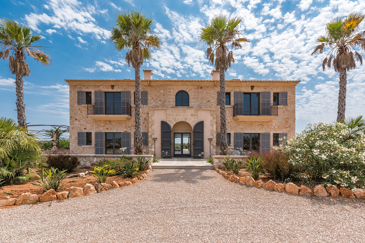 Exquisite Finca mit großzügigen Außenbereich und einem einmaligem Ambiente bei Ses Salines