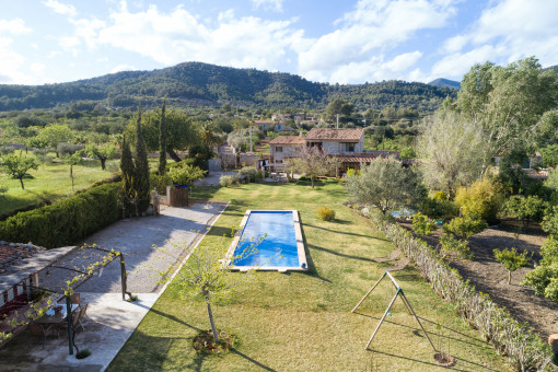 Charmantes Landhaus in Binissalem, einzugsbereit, mit Pool und Außenjacuzzi