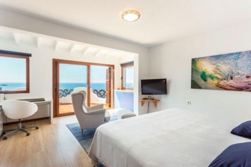 Doppelschlafzimmer mit Panorama-Meerblick