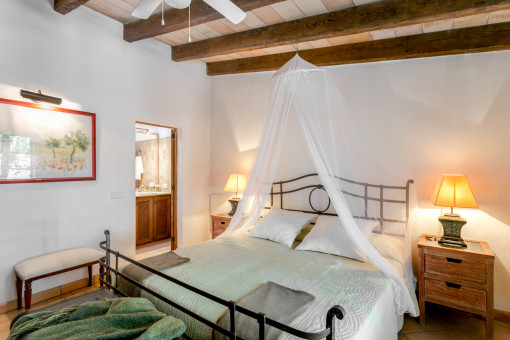 Außergewöhnliches Hauptschlafzimmer