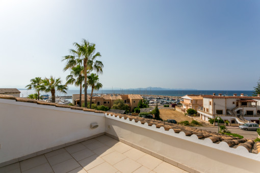 Großzügige Meerblick-Villa in ruhiger Lage direkt am Hafen von Colonia Sant Pere