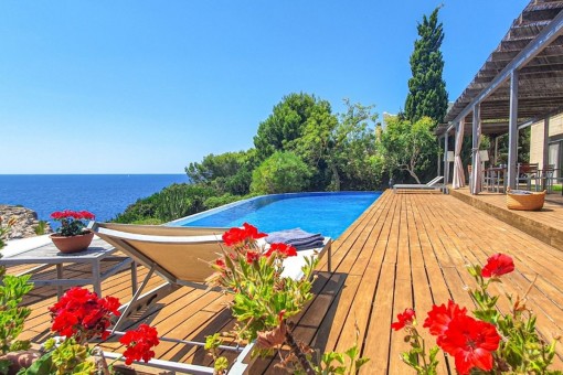 Spektakuläre Villa in erster Meereslinie mit traumhaften Meerblick in Cala Pi
