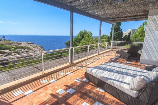 Spektakuläre Villa in erster Meereslinie mit traumhaften Meerblick in Cala Pi