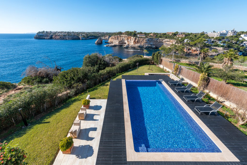 Spektakuläre Villa in erster Meereslinie mit Infinitypool in Traumlage von Cala Santanyí