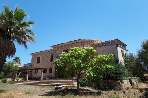 Rustikale Natursteinfinca mit Pool in Son Negre