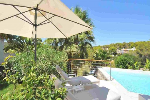 Moderne Villa mit Pool und lichtdurchfluteten Räumen in Sol de Mallorca