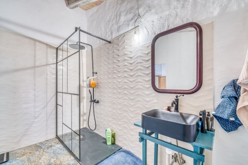 Modernes Badezimmer