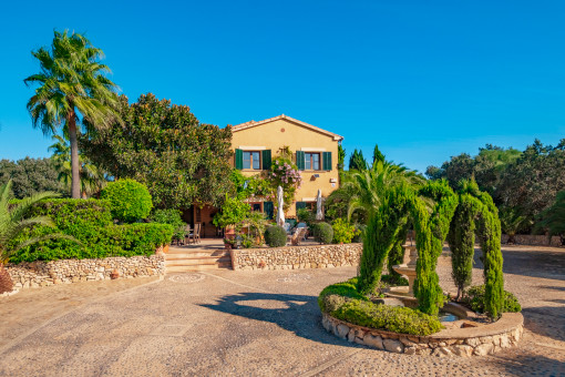Fantastische Finca mit traumhafter Gartenanlage bei Montuiri