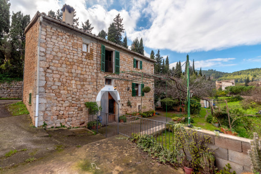 Einzigartige Finca mit Ausbaumöglichkeit in Sóller