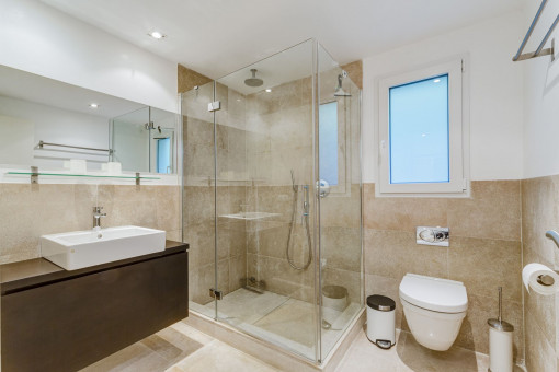 Zweites Badezimmer