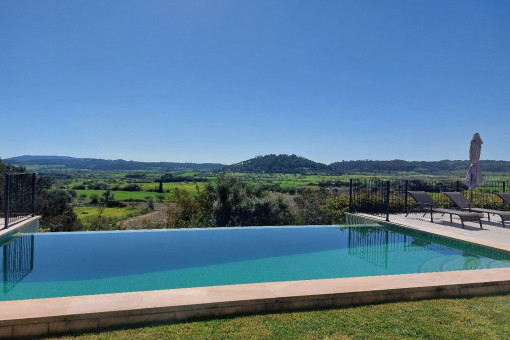 Wunderschöne Finca mit traumhaftem Blick bei Sineu