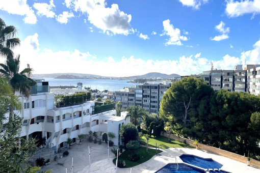 Schickes Apartment in Luxusanlage mit Pool am Hafen von Puerto Portals