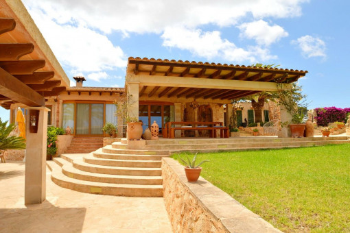 Finca und Terrasse