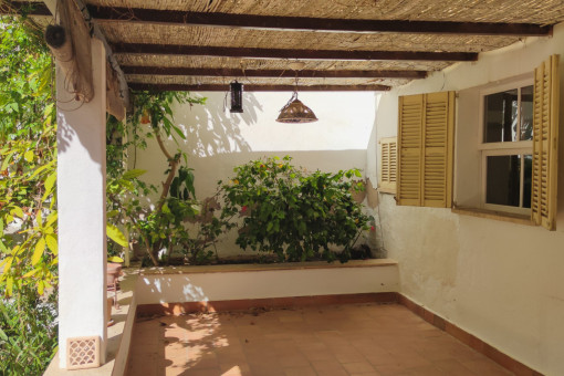 Überdachte Terrasse