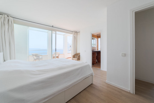 Schlafzimmer mit Meerblick-Terrasse