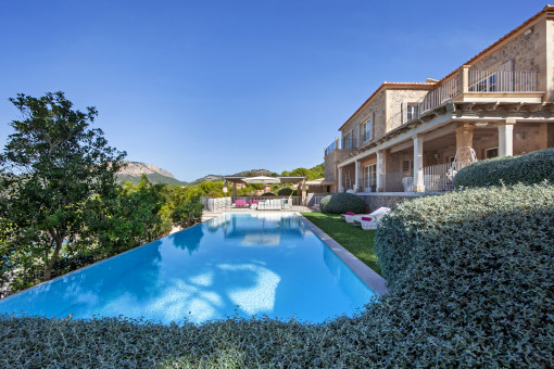Einzigartige Villa in modernen mallorquinischen Stil in atemberaubender Lage in Camp De Mar