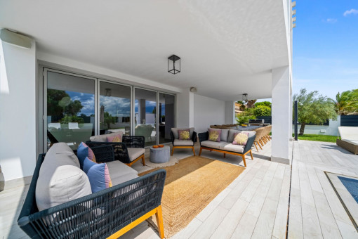 Loungebereich der Terrasse