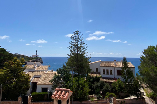 Mediterrane Villa mit viel Potential und großem Garten in zweiter Meereslinie von Porto Colom