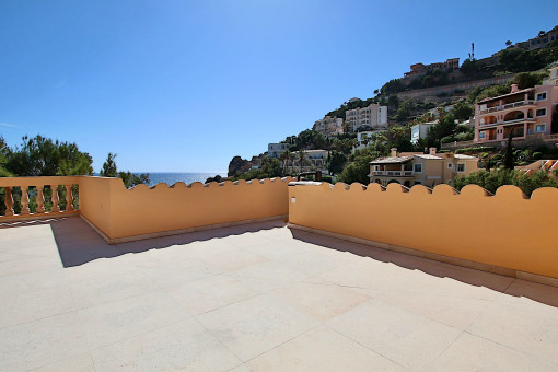 Groẞe Dachterrasse mit Meerblick