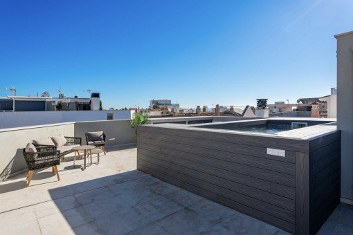 Dachterrasse mit Pool