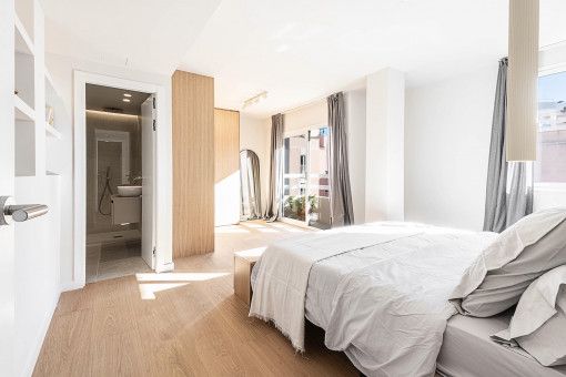 Hauptschlafzimmer mit eigener Terrasse