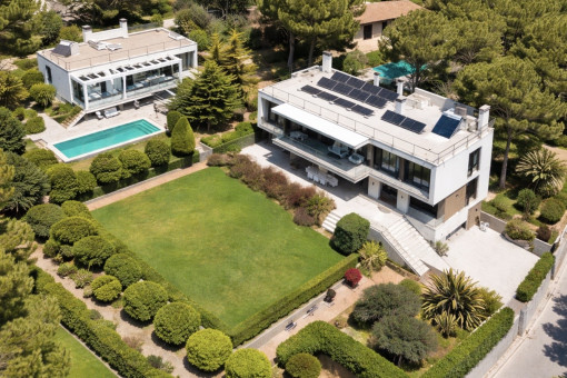 Stilvolle Villa in Camp de Mar mit separatem Gästehaus und traumhaftem Garten