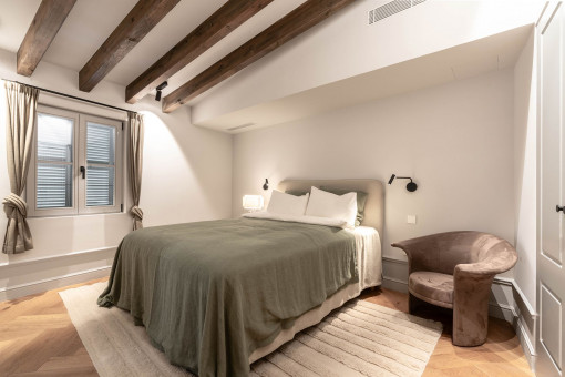 Großes Schlafzimmer