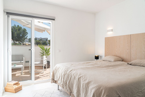 Schlafzimmer mit Terrassenzugang