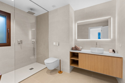 Modernes Badezimmer en Suite