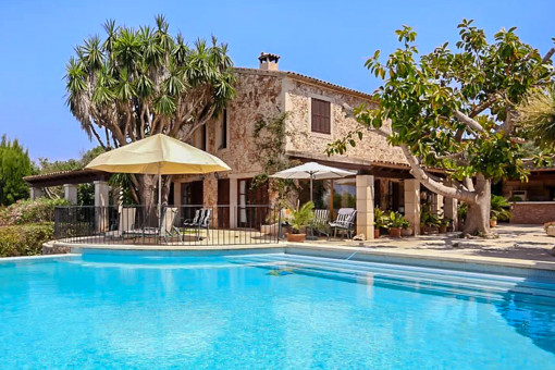 Naturstein-Finca mit tollem Ausblick und Lizenz für touristische Vermietung in Manacor